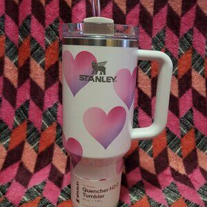 🤍🤍 Stanley Valentine's 40 oz Tumbler - White Heart Gradient, Brand New 🤍🤍